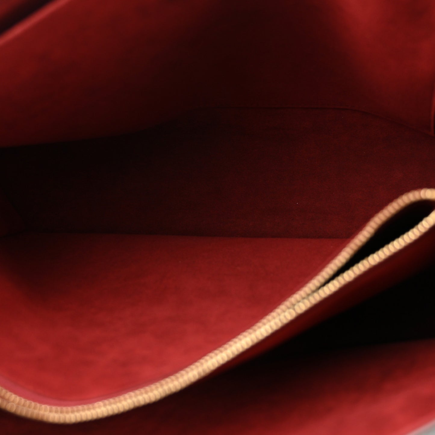 Grained Calfskin Lockme Shopper Black