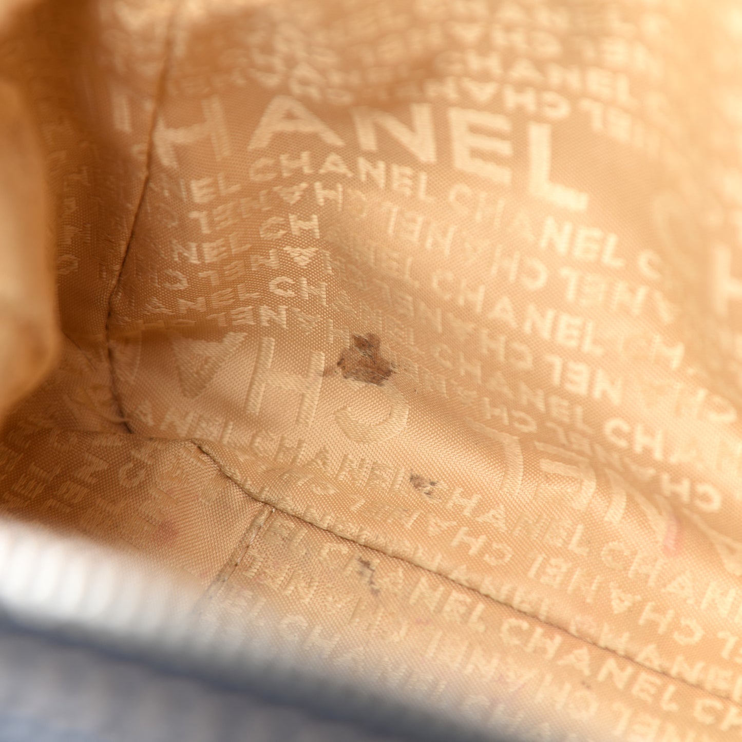 Calfskin Large Tassel Bowler Black