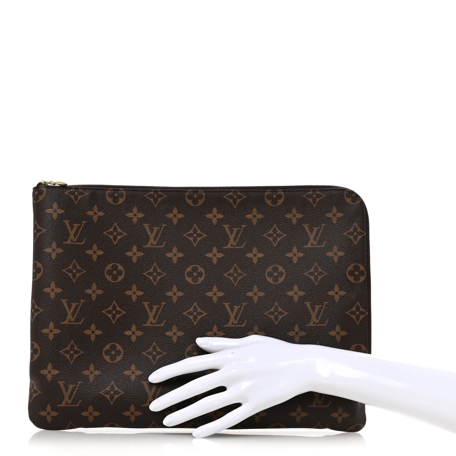 Louis Vuitton Monogram Etui Voyage MM Pouch 2 of 8