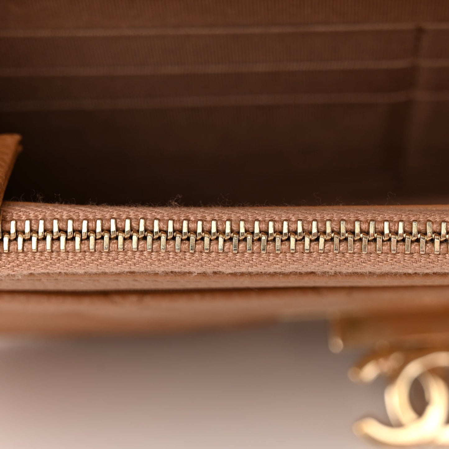 Caviar Quilted Golden Class Wallet On Chain WOC Beige