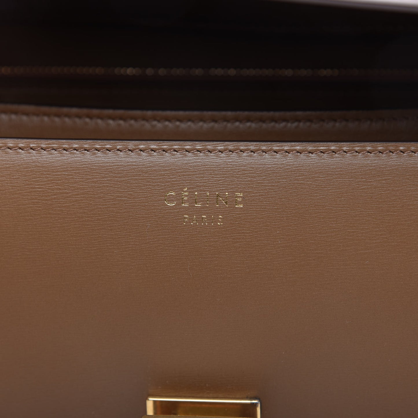 Box Calfskin Medium Classic Box Flap Bag Camel