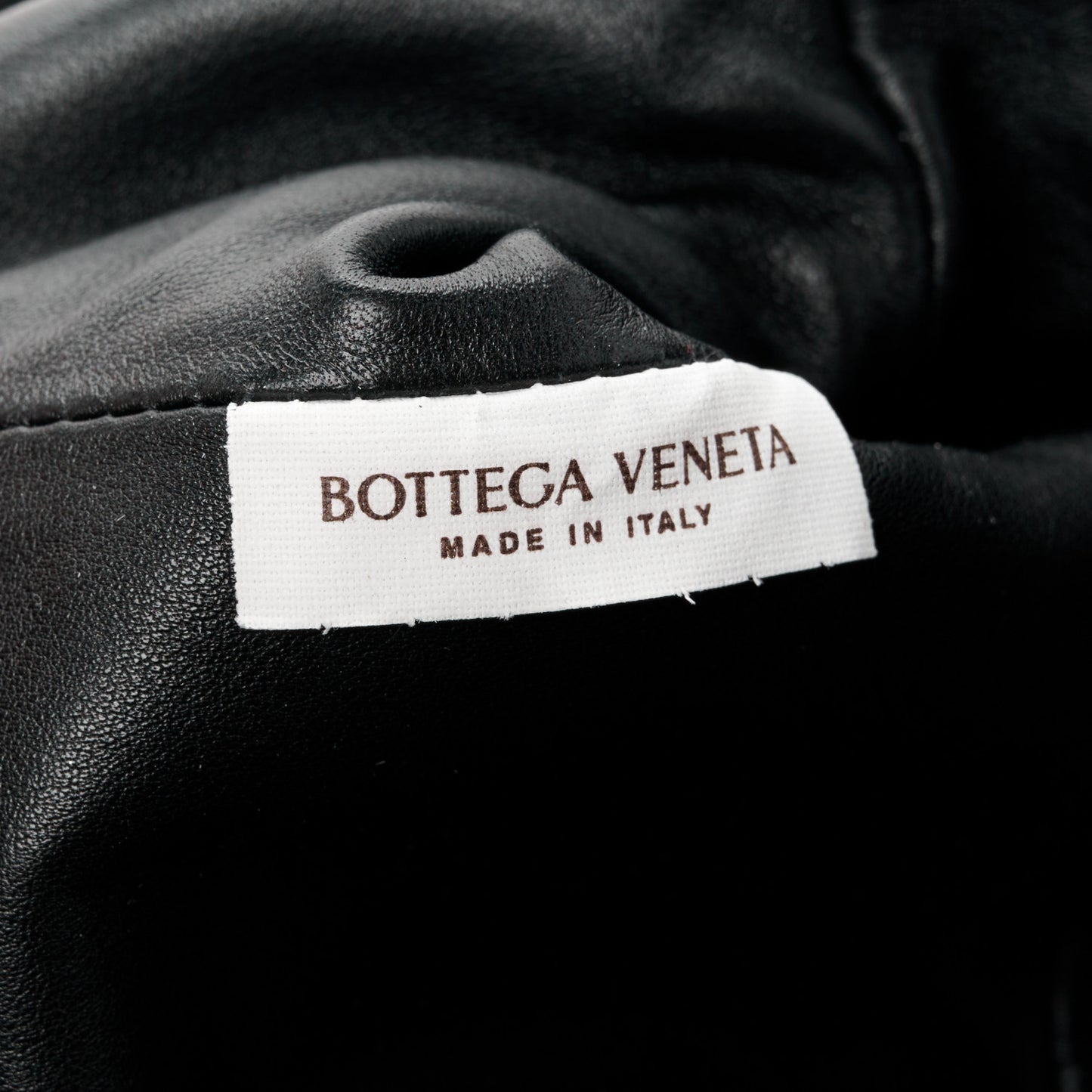 Smooth Butter Calf Teen Pouch Black