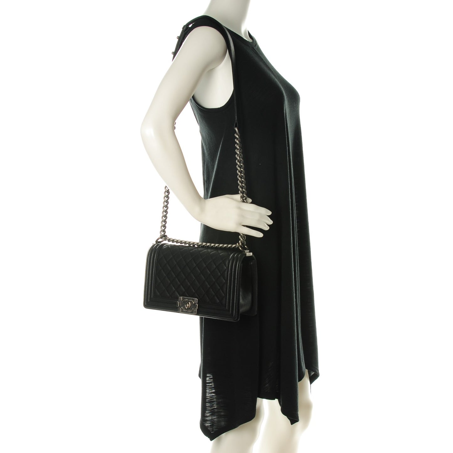 Caviar Quilted Medium Boy Flap Black