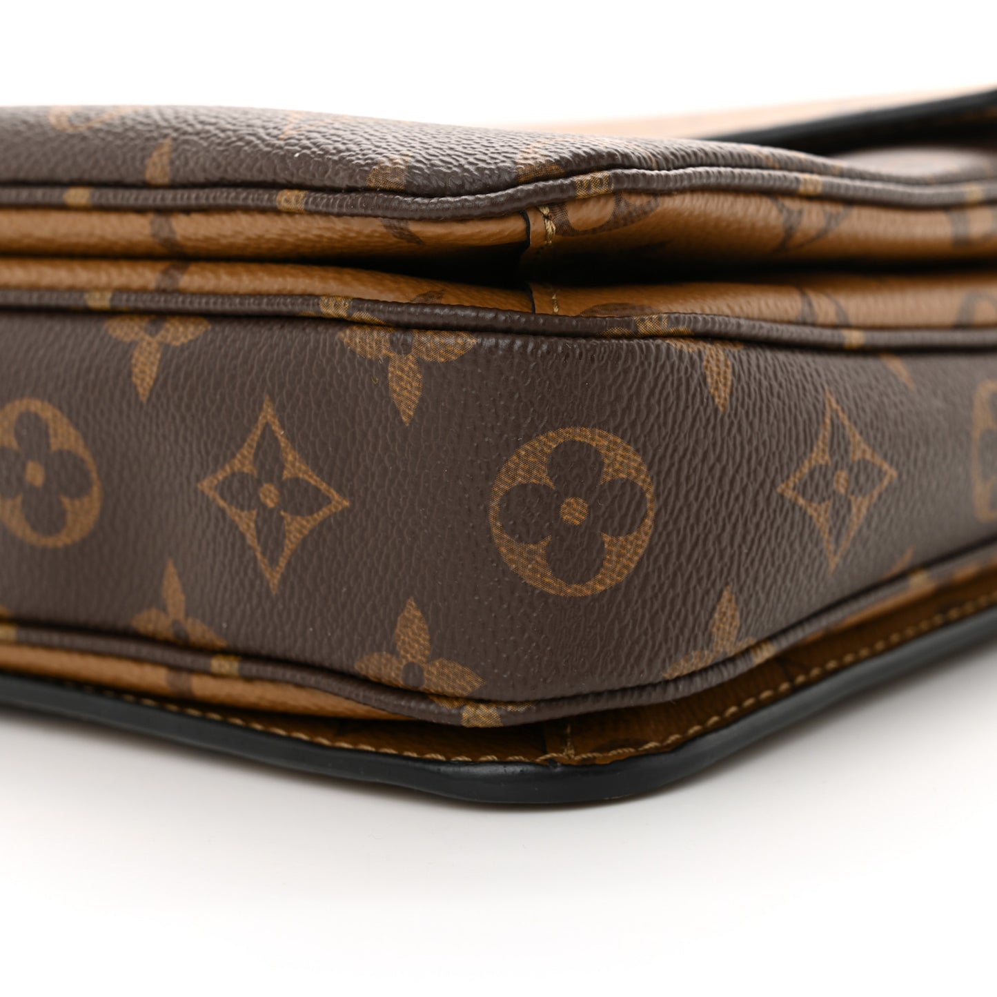Reverse Monogram Pochette Metis