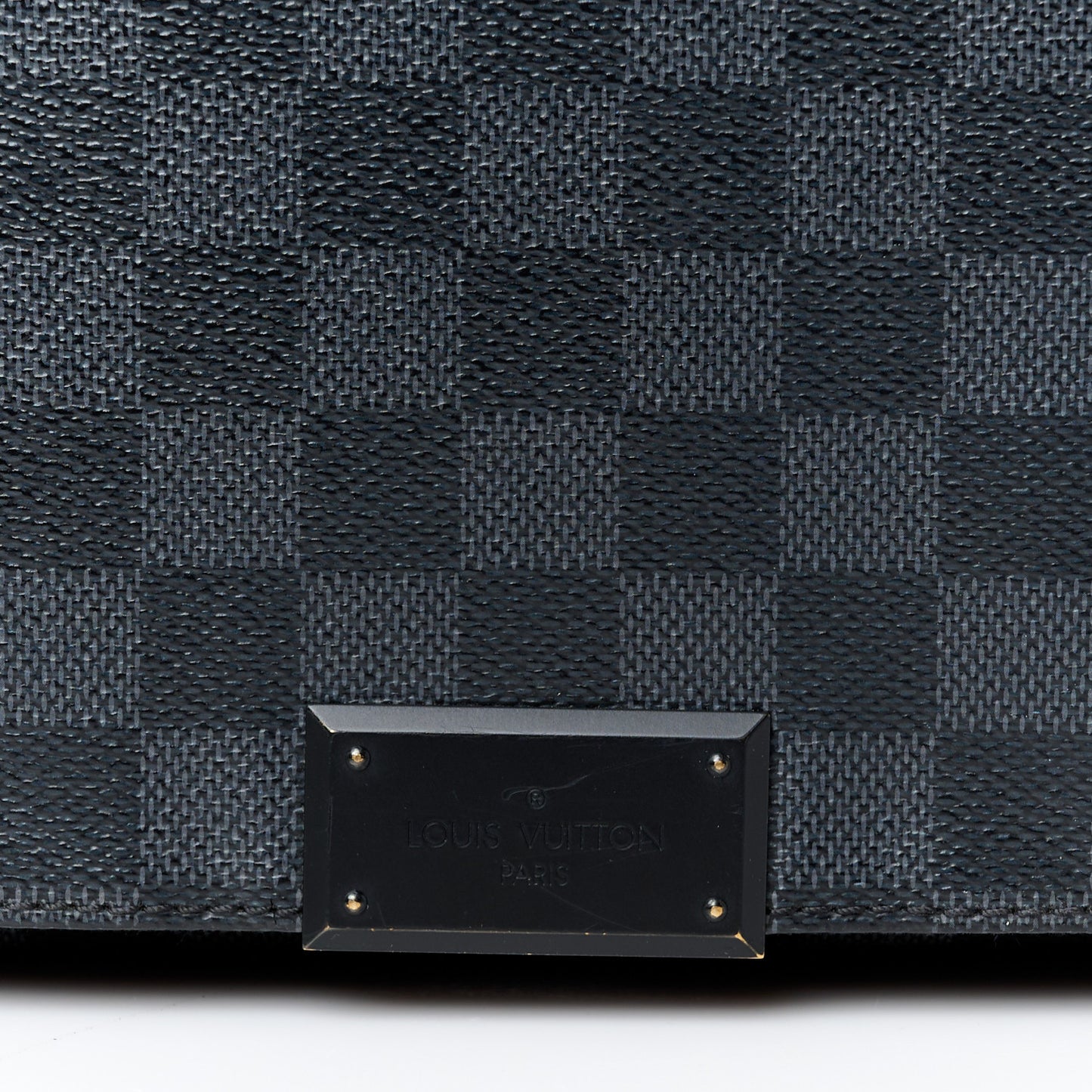 Damier Graphite District MM