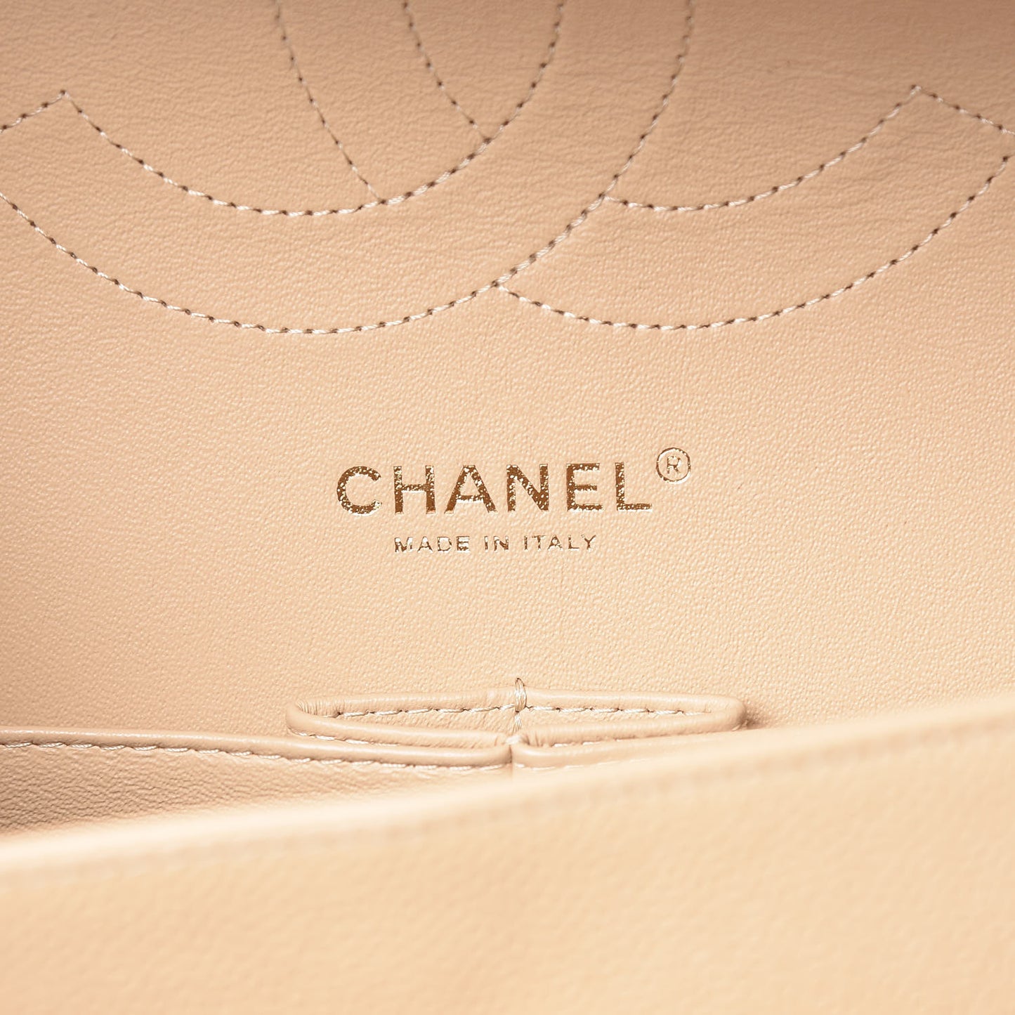 Caviar Quilted Jumbo Double Flap Beige Clair