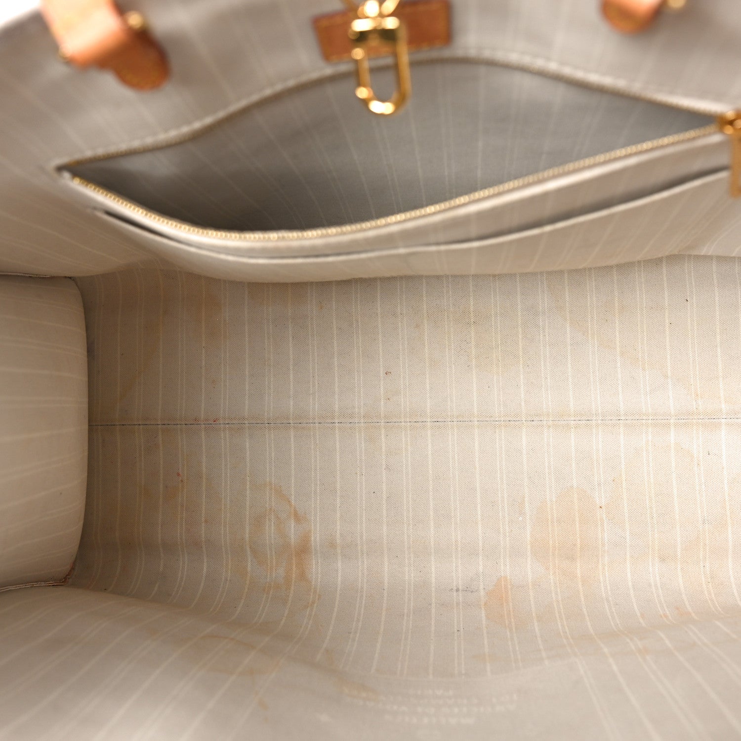 Louis Vuitton Monogram Giant By The Pool OnTheGo GM Brume 5 of 11