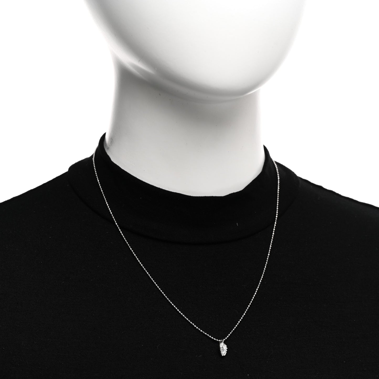 18K White Gold Diamond Small Leaf Pendant Necklace