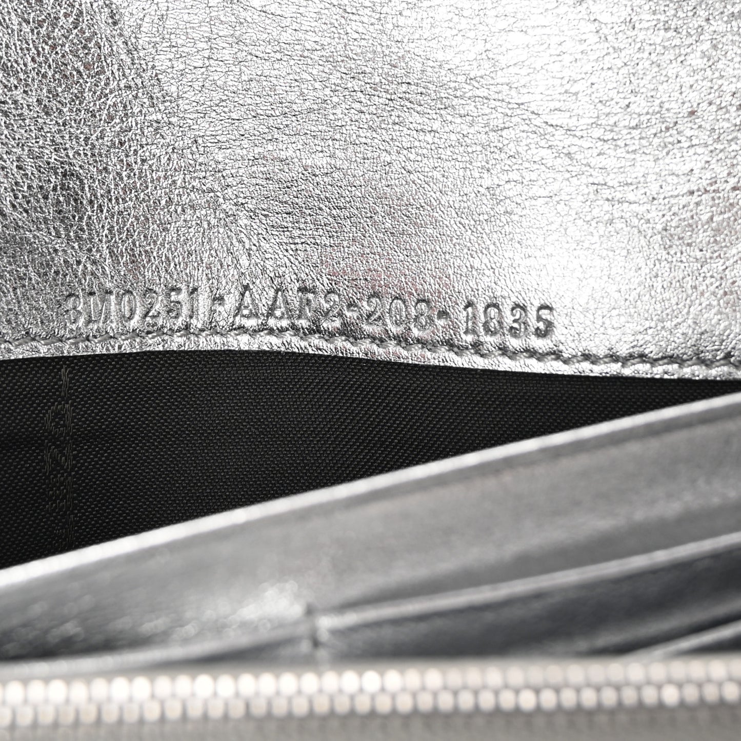 Vitello Catalan Mirror FF 1974 Embossed Continental Wallet Argento