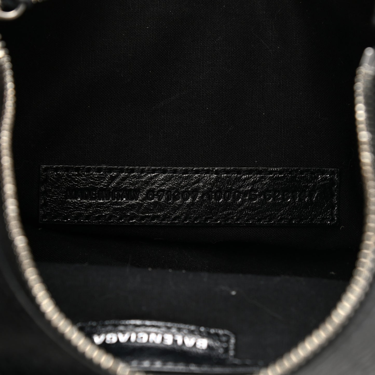 Agneau Arena Small Le Cagole Shoulder Bag Black