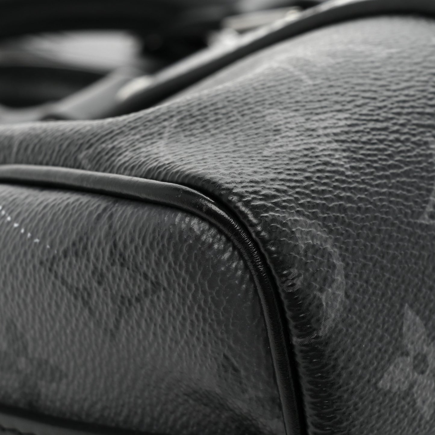 Reverse Monogram Eclipse Keepall Bandouliere 25