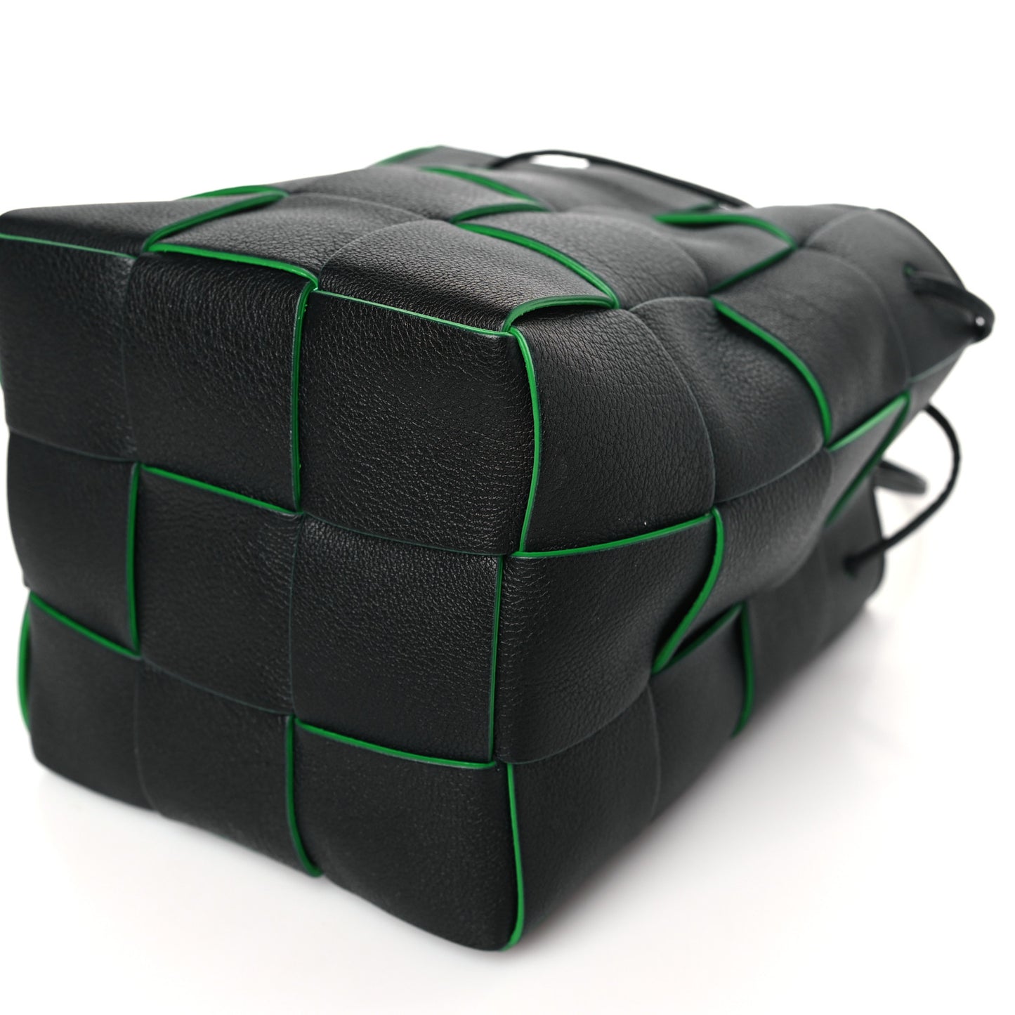 Nappa Maxi Intrecciato Small Cassette Bucket Bag Black Parakeet