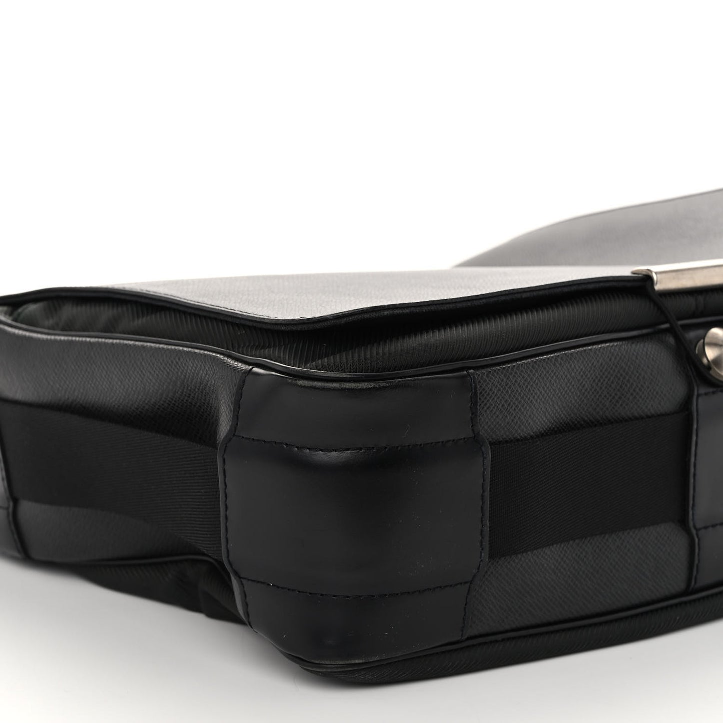 Taiga Viktor Messenger Bag Ardoise