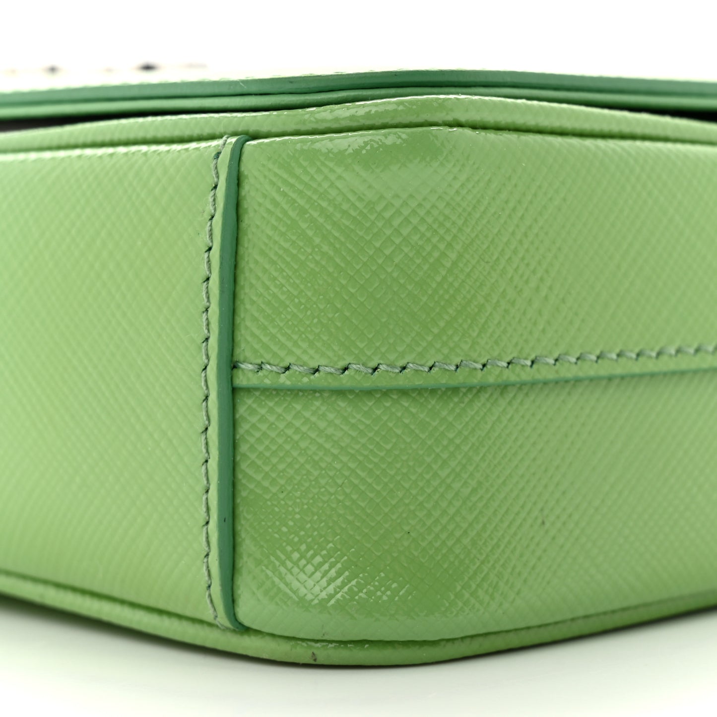 Saffiano Vernice Chain Shoulder Bag Green