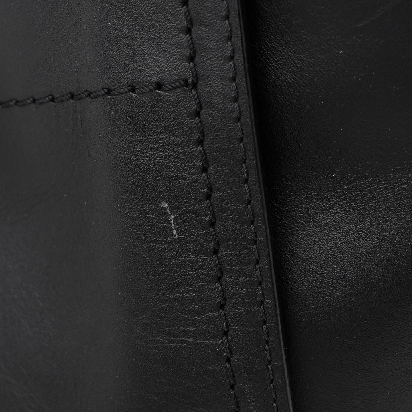 Calfskin Medium Deauville Tote Black