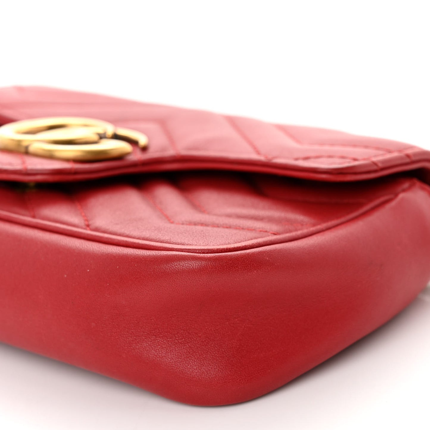 Calfskin Matelasse Super Mini GG Marmont Shoulder Bag Hibiscus Red
