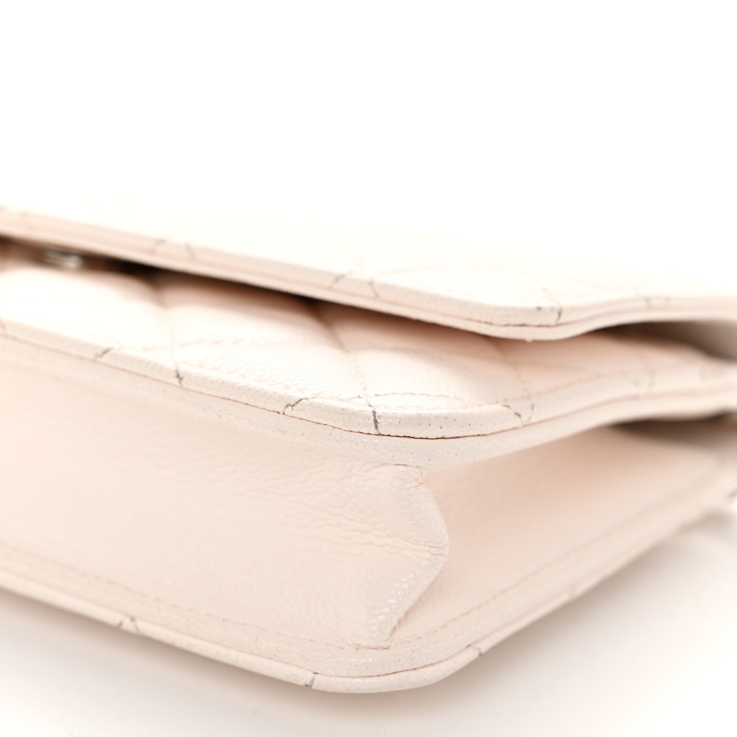 Caviar Quilted Wallet on Chain WOC White