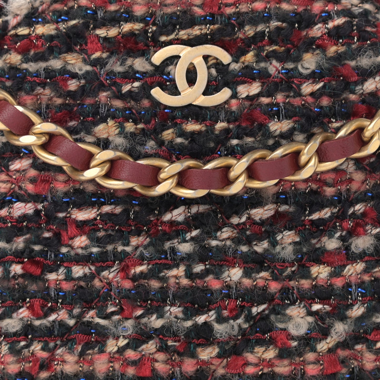 Tweed Quilted Round Clutch With Chain Red