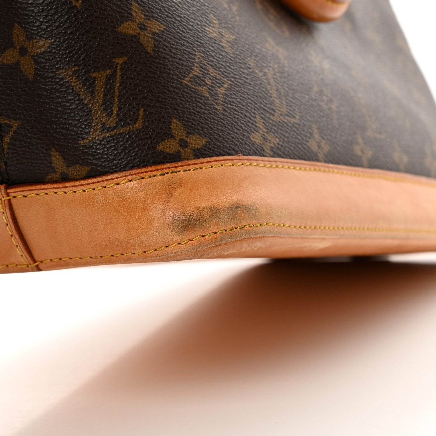 Louis Vuitton Monogram Alma PM 10 of 17