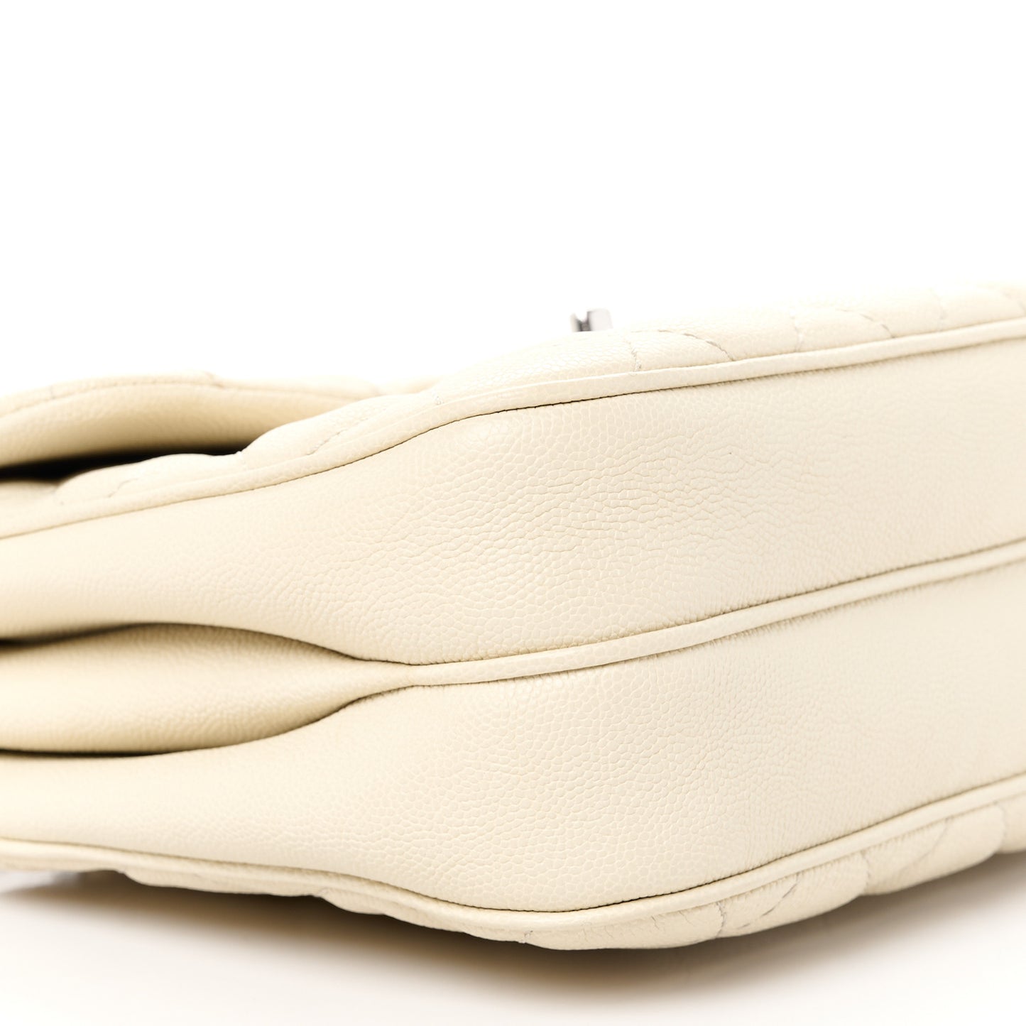 Caviar Quilted Medium Urban Companion Flap Ivory