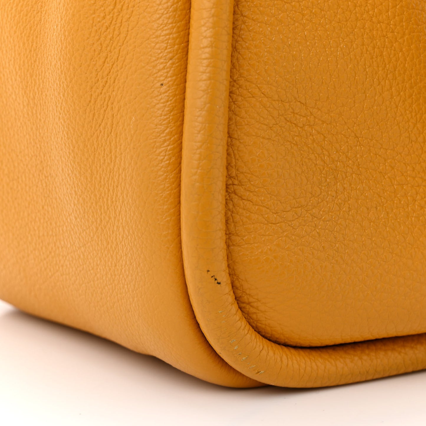 Small Classic Grain Calfskin Leighton Deep Amber