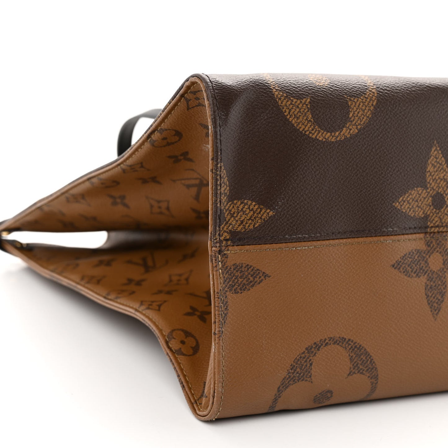 Reverse Monogram Giant Onthego GM