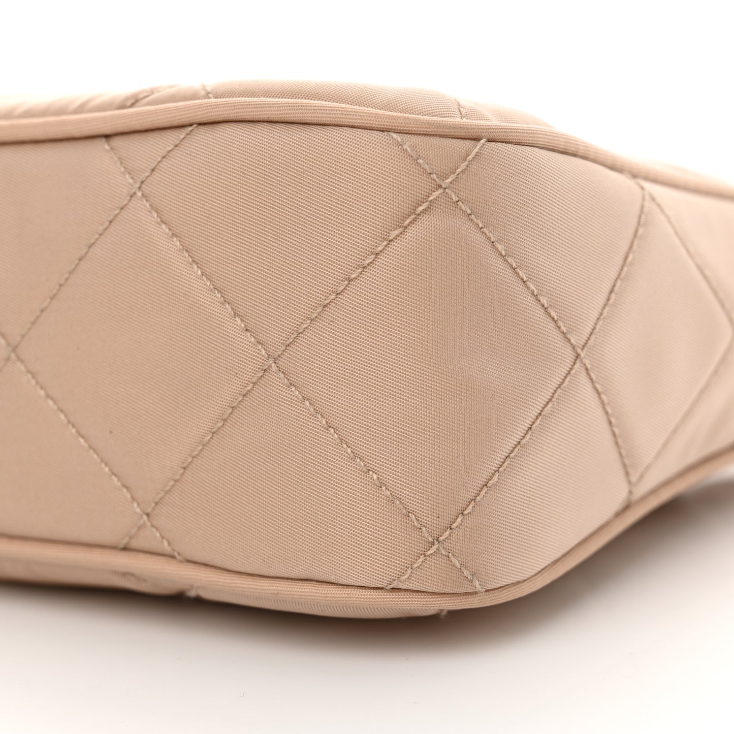 Tessuto Nylon Impuntu Quilted Shoulder Bag Cammeo