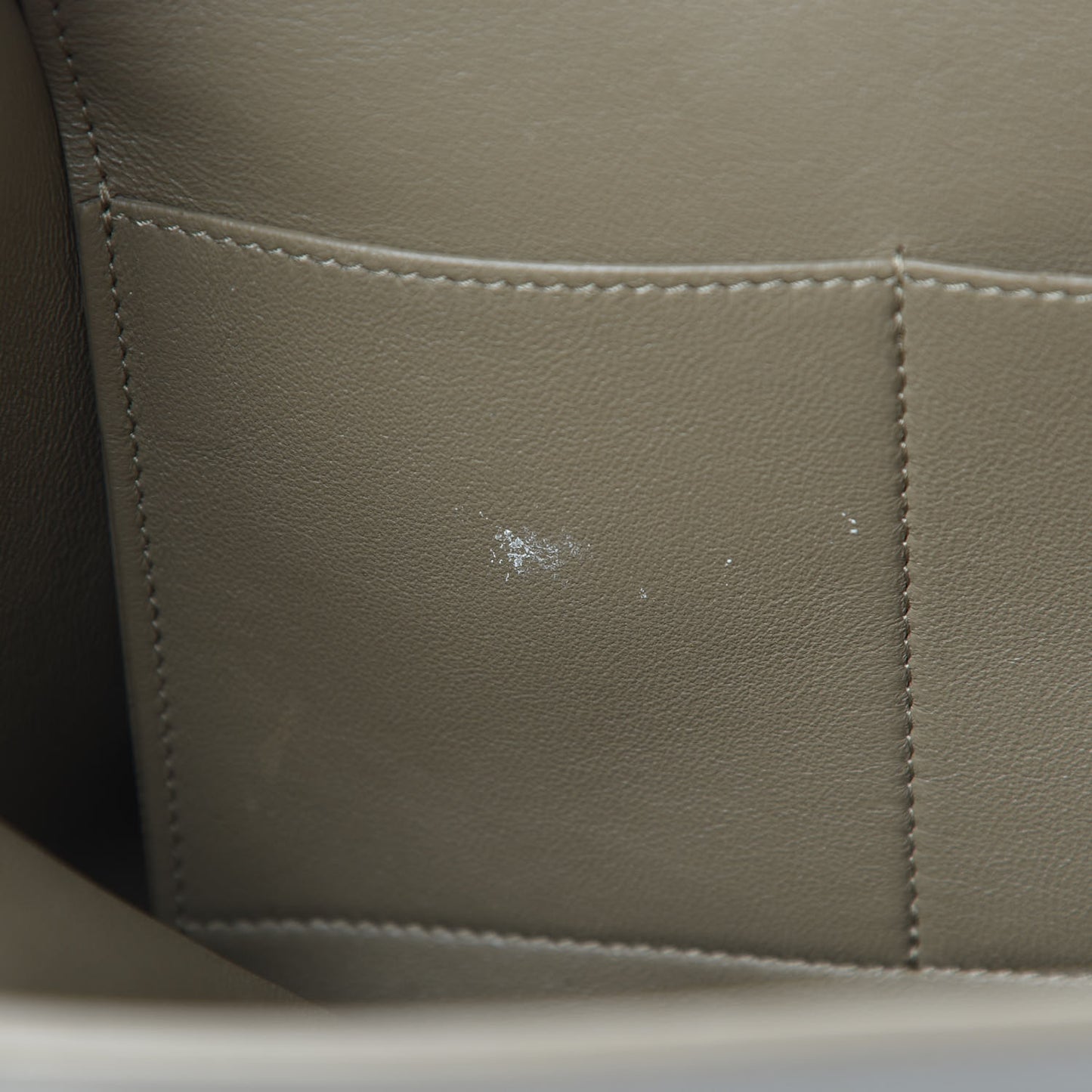 Smooth Calfskin Medium Tri-Color Trapeze Butter