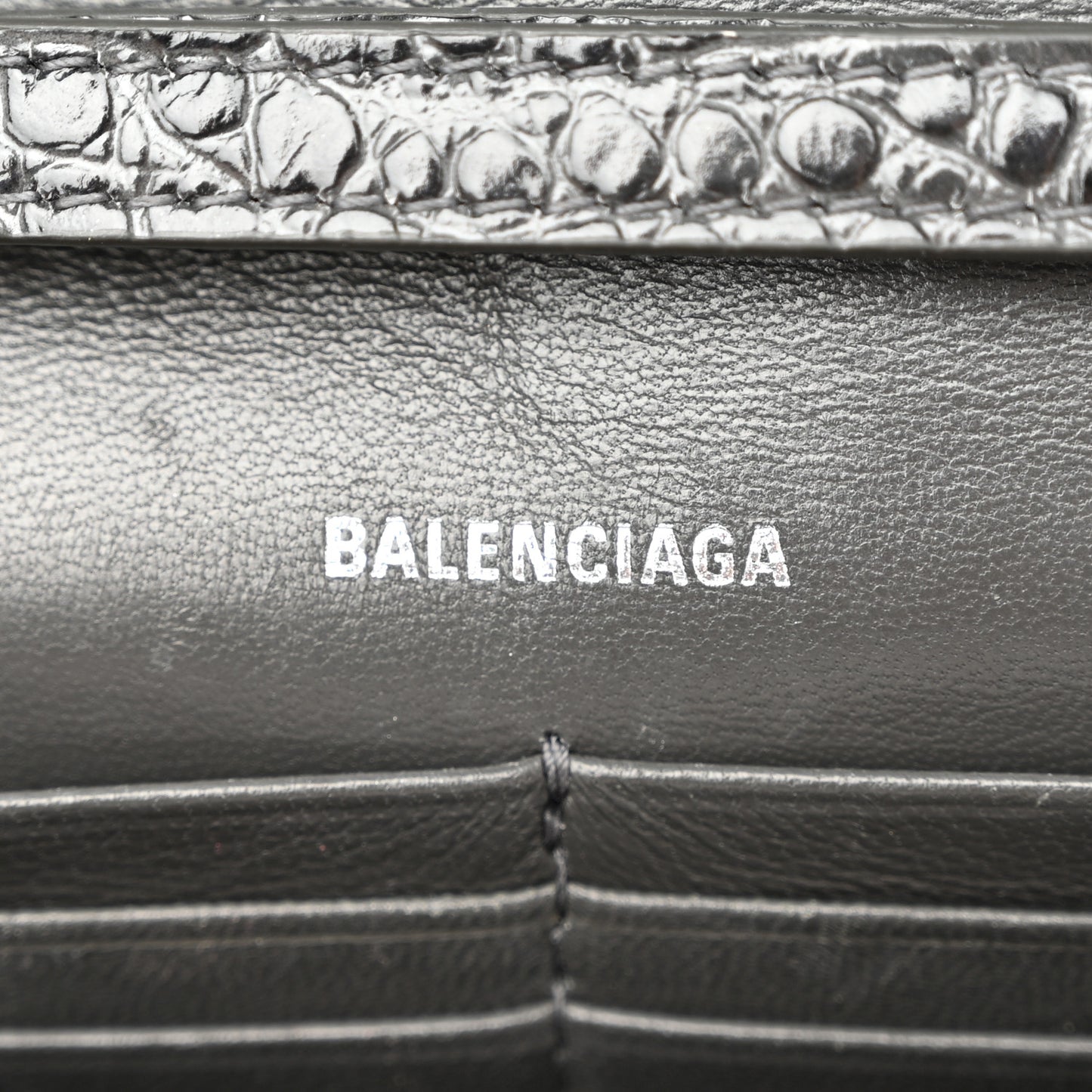 Shiny Calfskin Crocodile Embossed Hourglass Chain Bag Gris