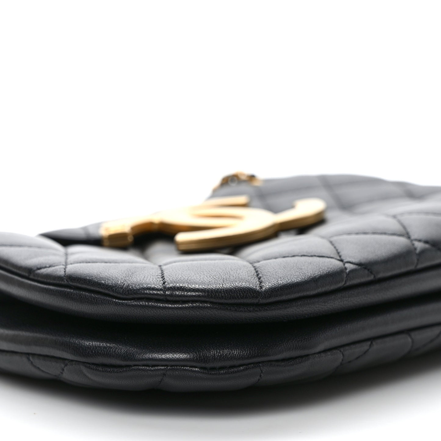 Lambskin Quilted CC Messenger Black