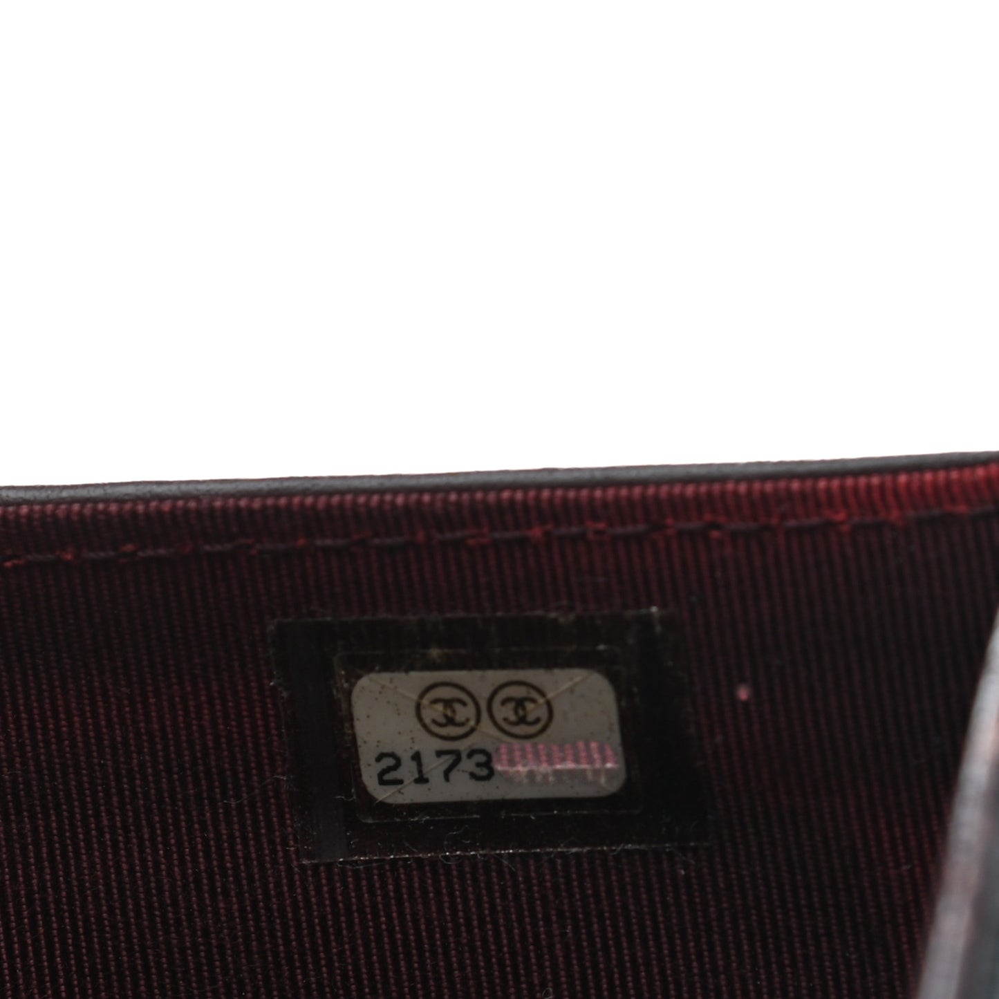 Caviar Quilted Yen Wallet Black