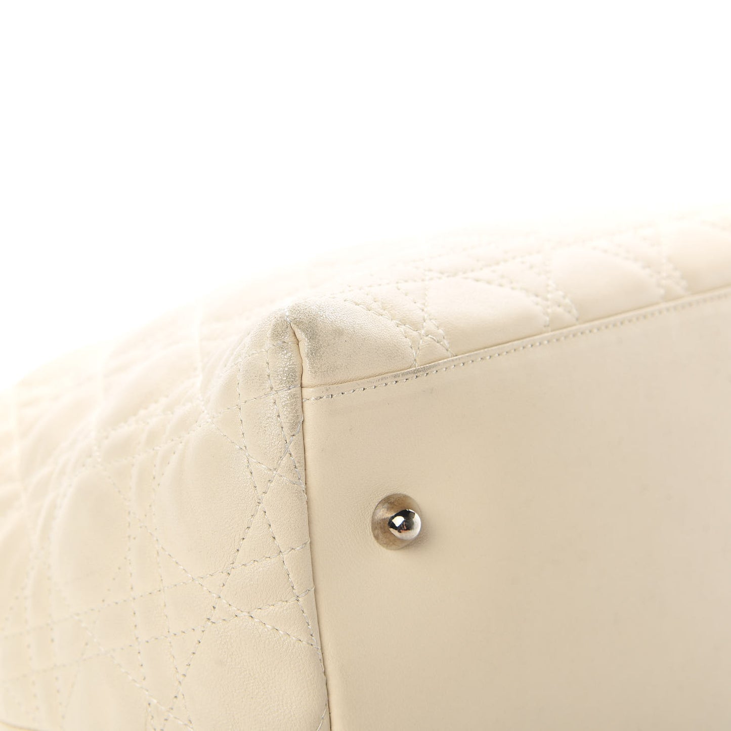 Lambskin Cannage Medium Soft Lady Dior Beige