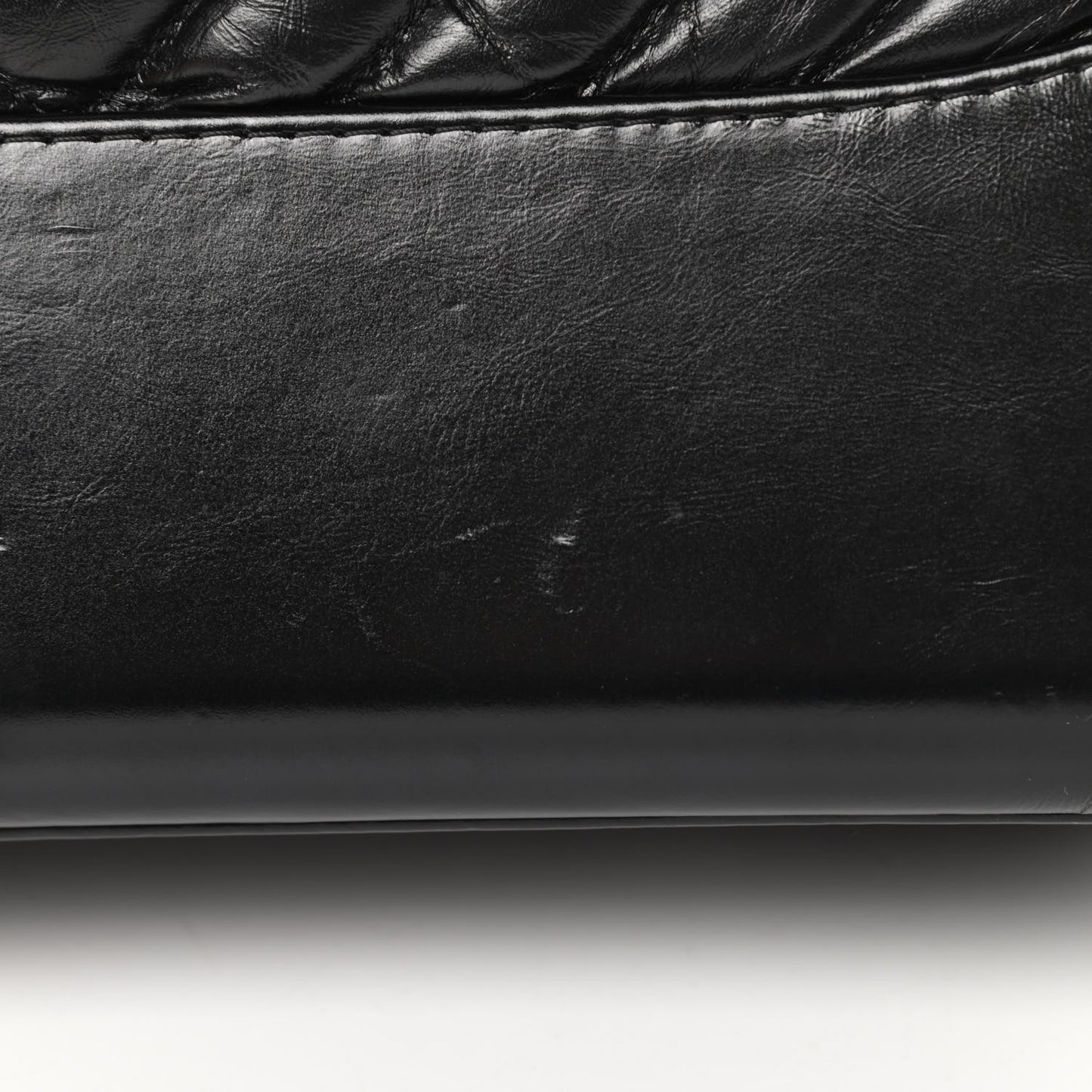 Aged Calfskin Chevron Quilted Medium Gabrielle Hobo Black