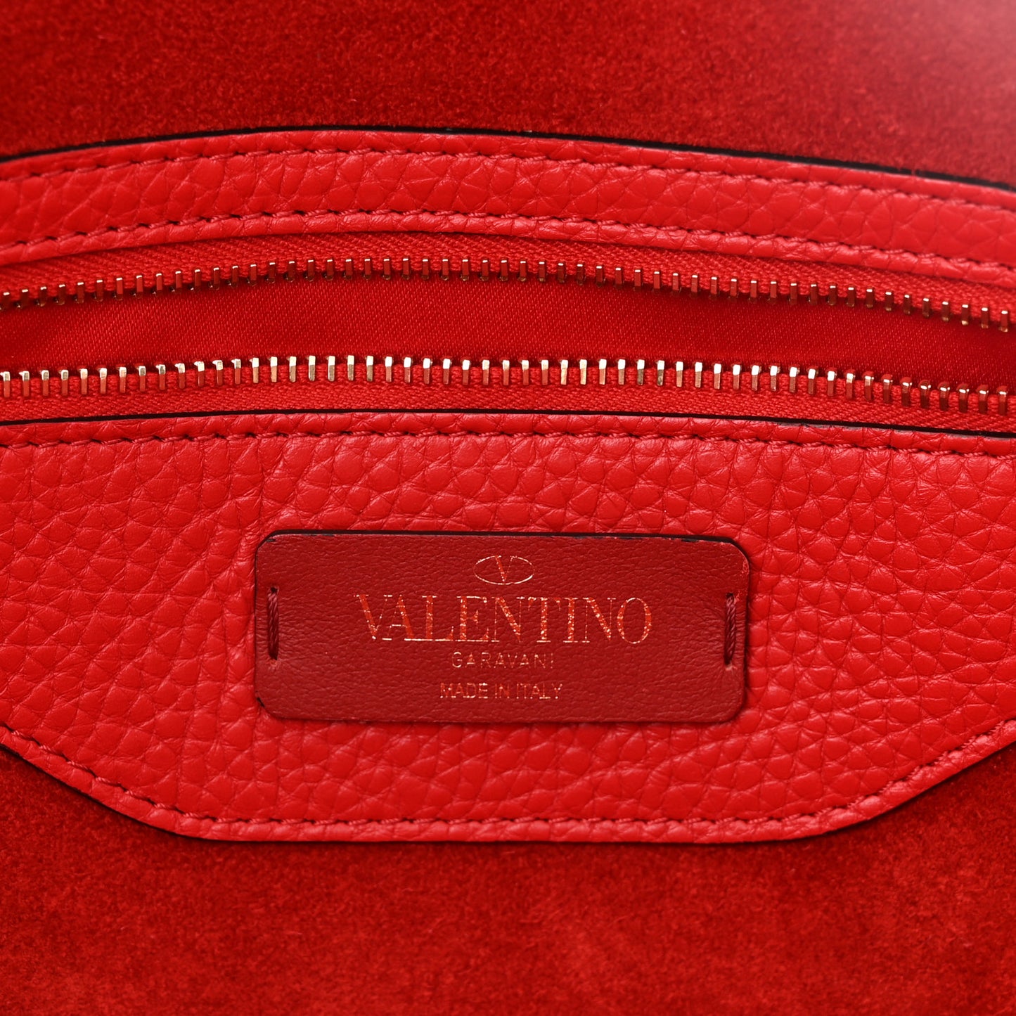 Grained Calfskin Rockstud Shoulder Tote Rouge Pur