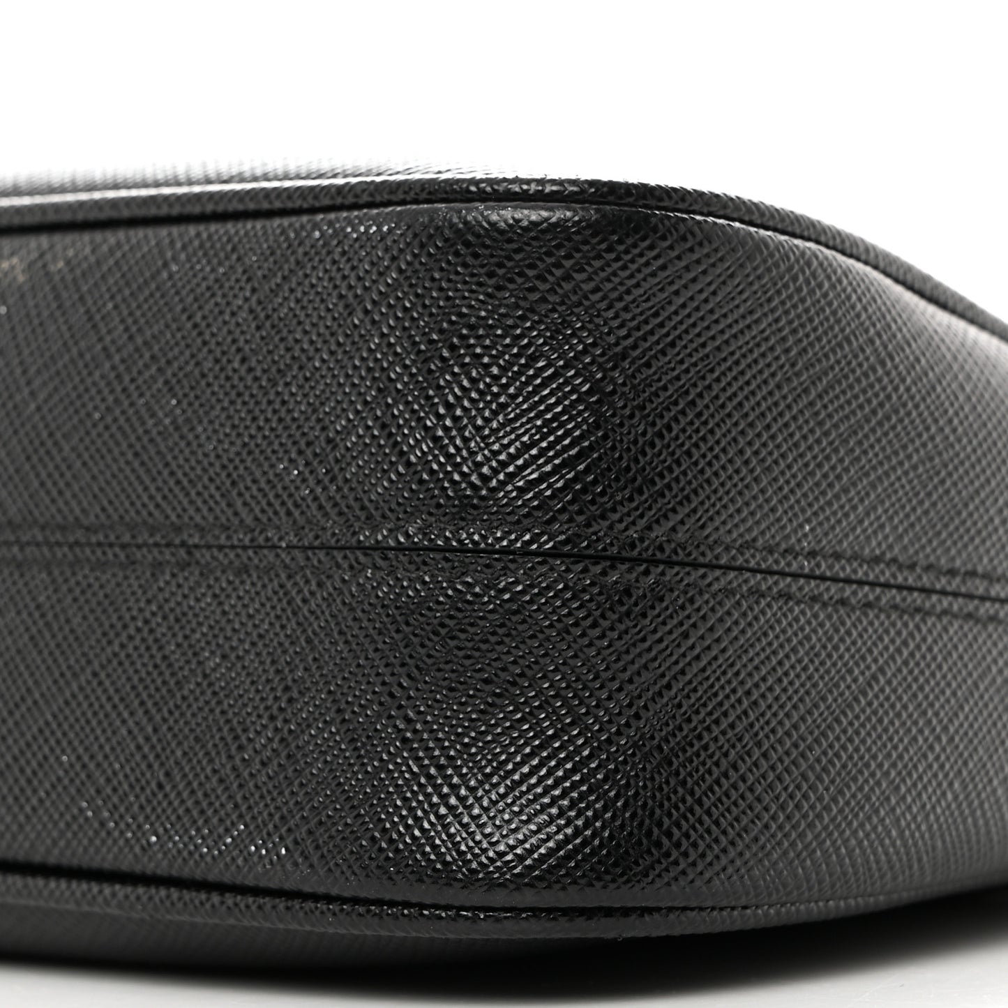 Saffiano Lux Re-Edition 2005 Shoulder Bag Black