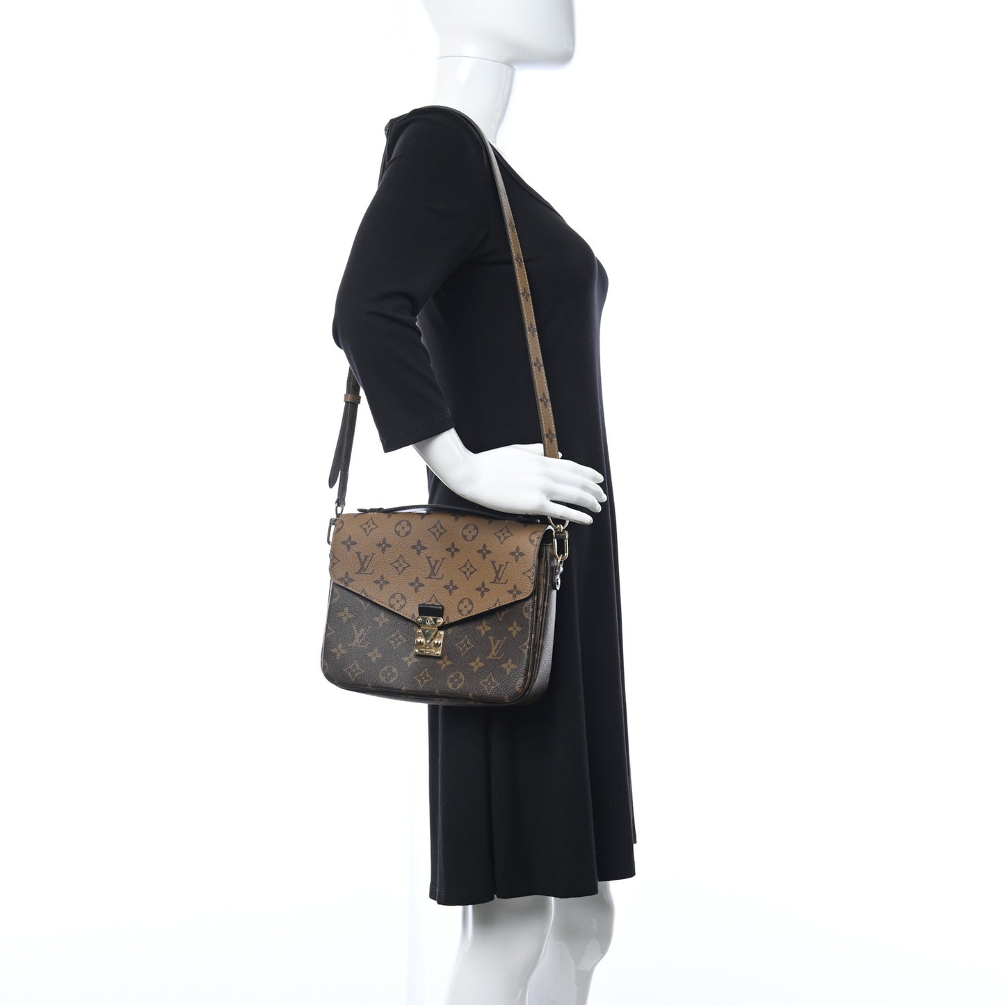 Reverse Monogram Pochette Metis