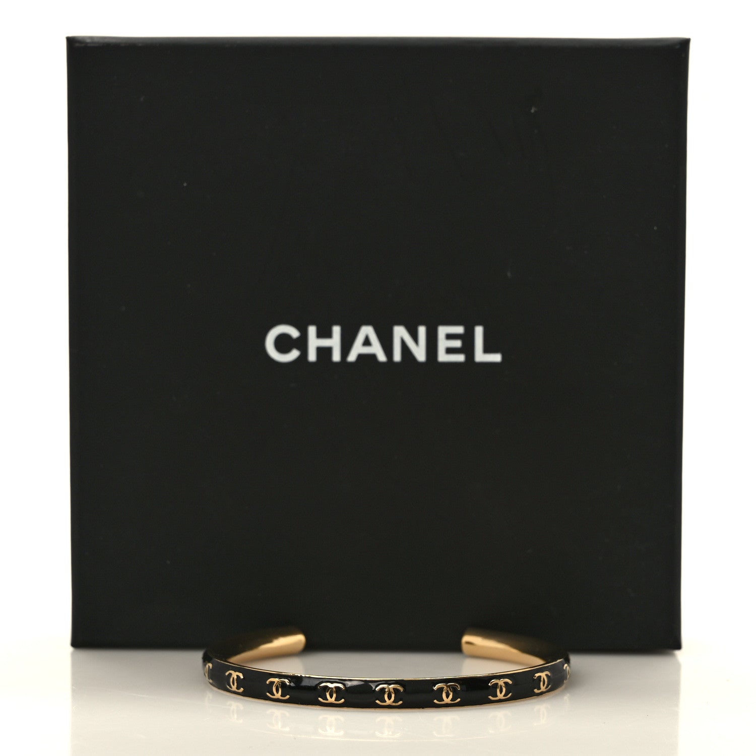 Chanel Enamel CC Bangle M Black Gold 3 of 4