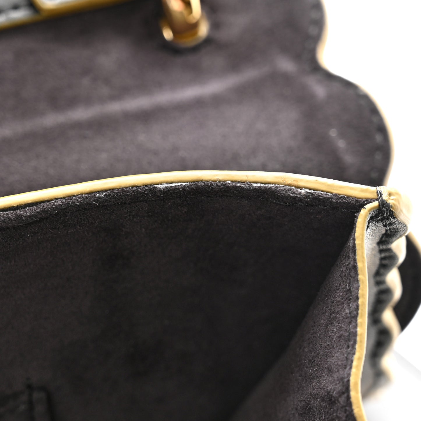 Vitello Liberty Scalloped Studded Kan I Shoulder Bag Black