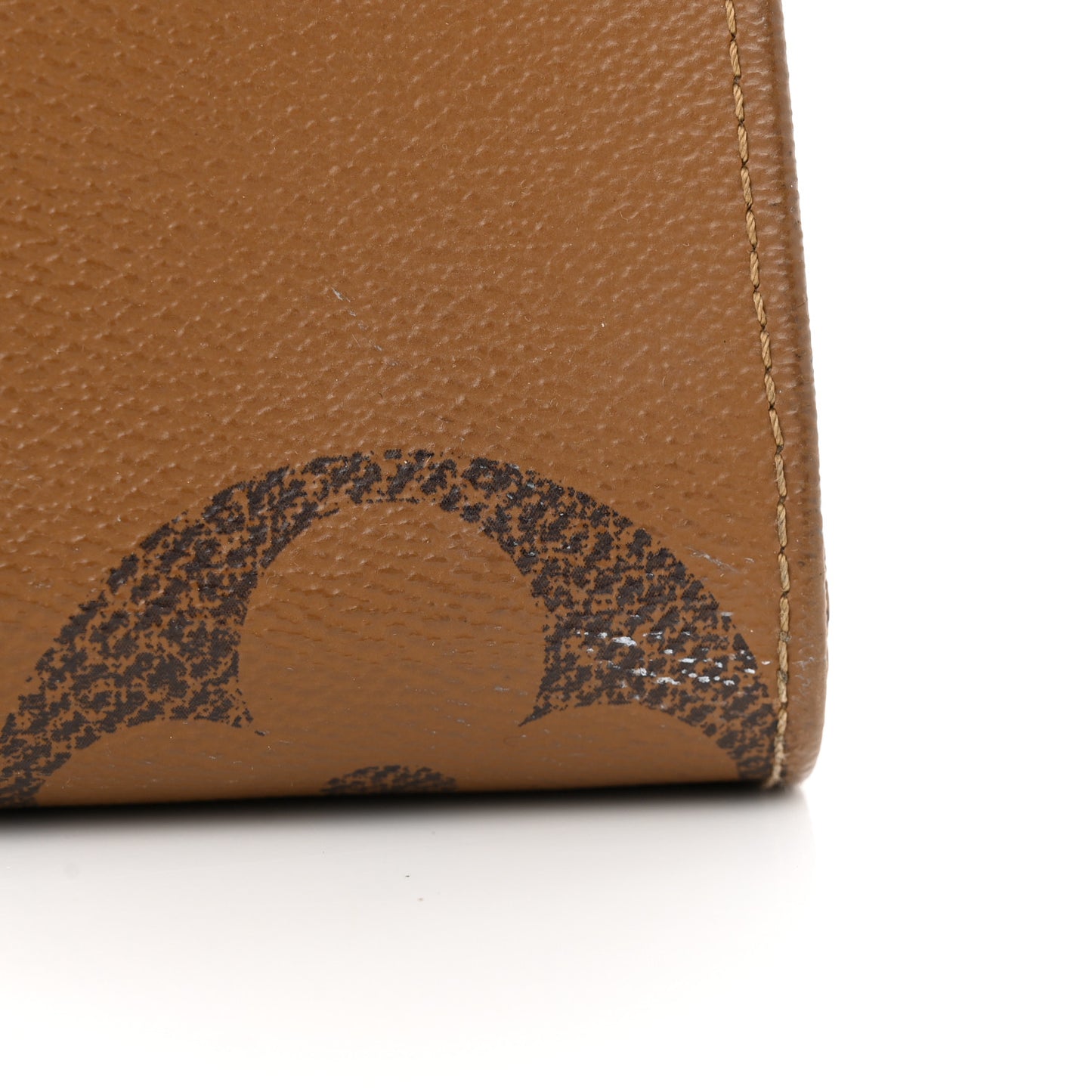 Reverse Monogram Giant Onthego MM