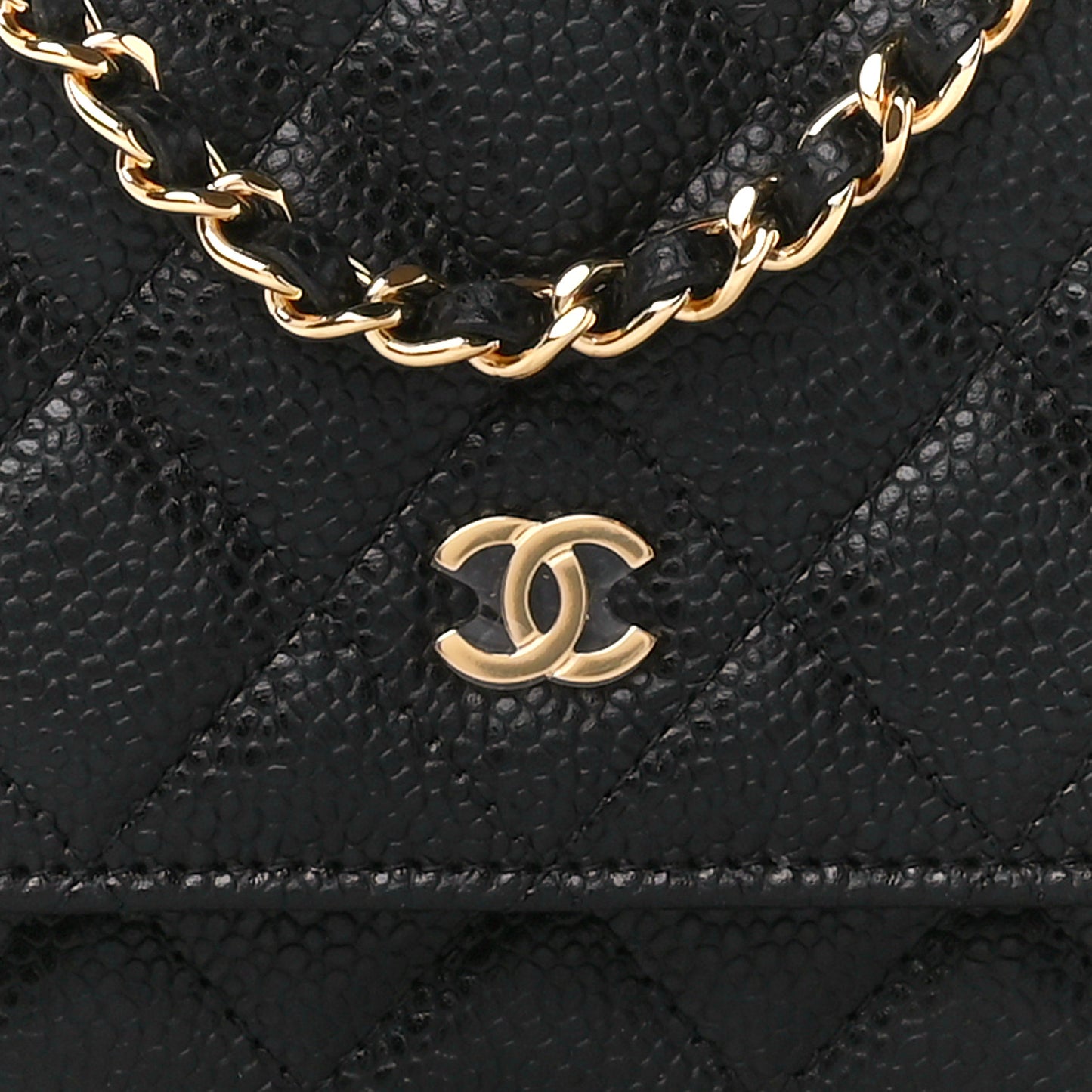 Caviar Quilted Wallet on Chain WOC Black