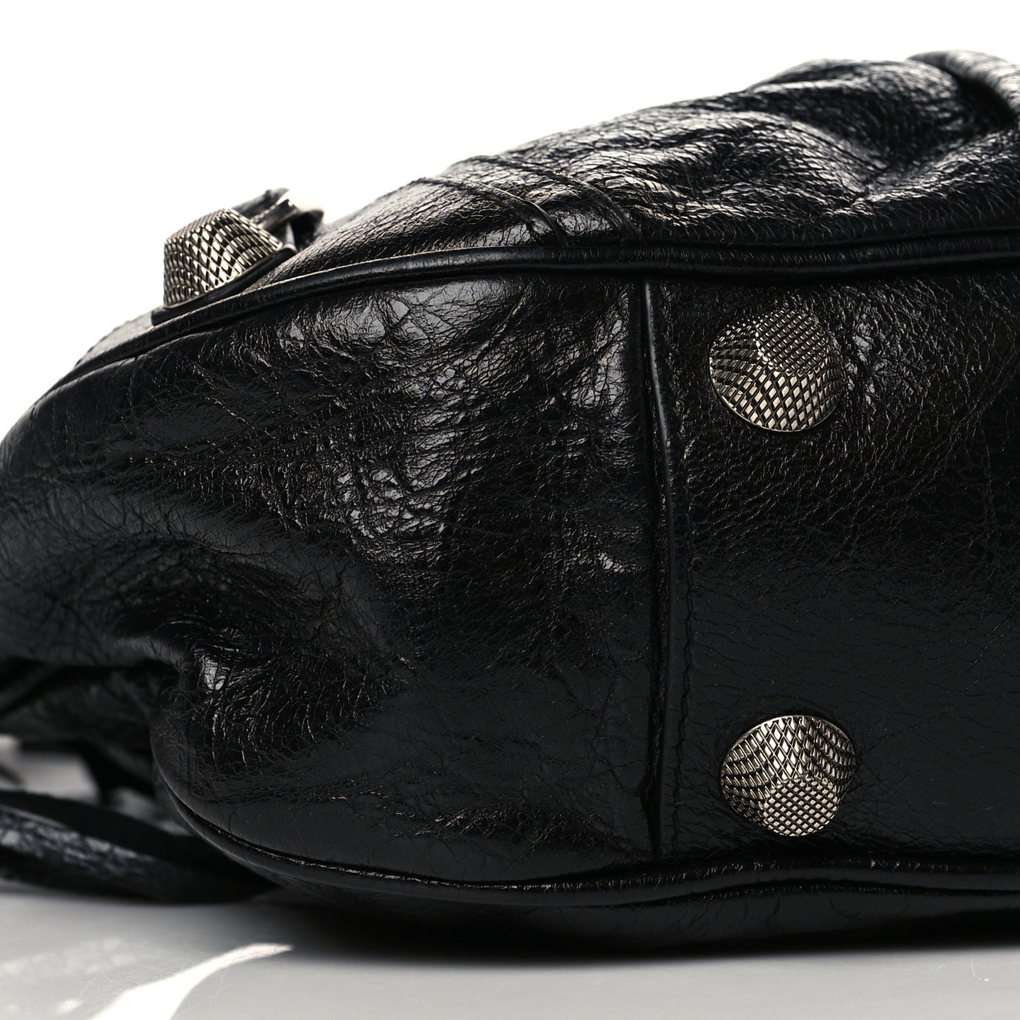 Agneau Arena Small Le Cagole Shoulder Bag Black