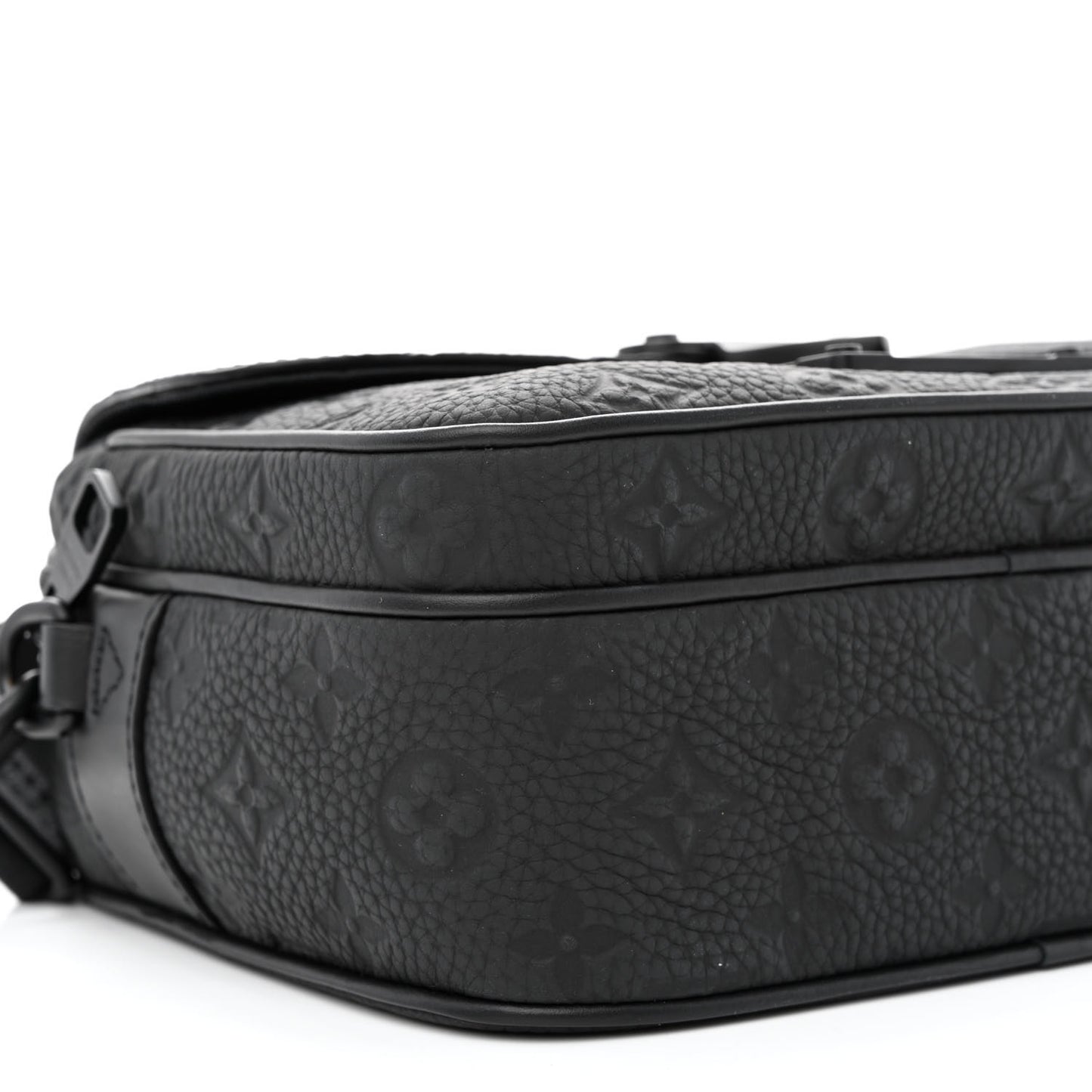 Taurillon Monogram S Lock Messenger Black