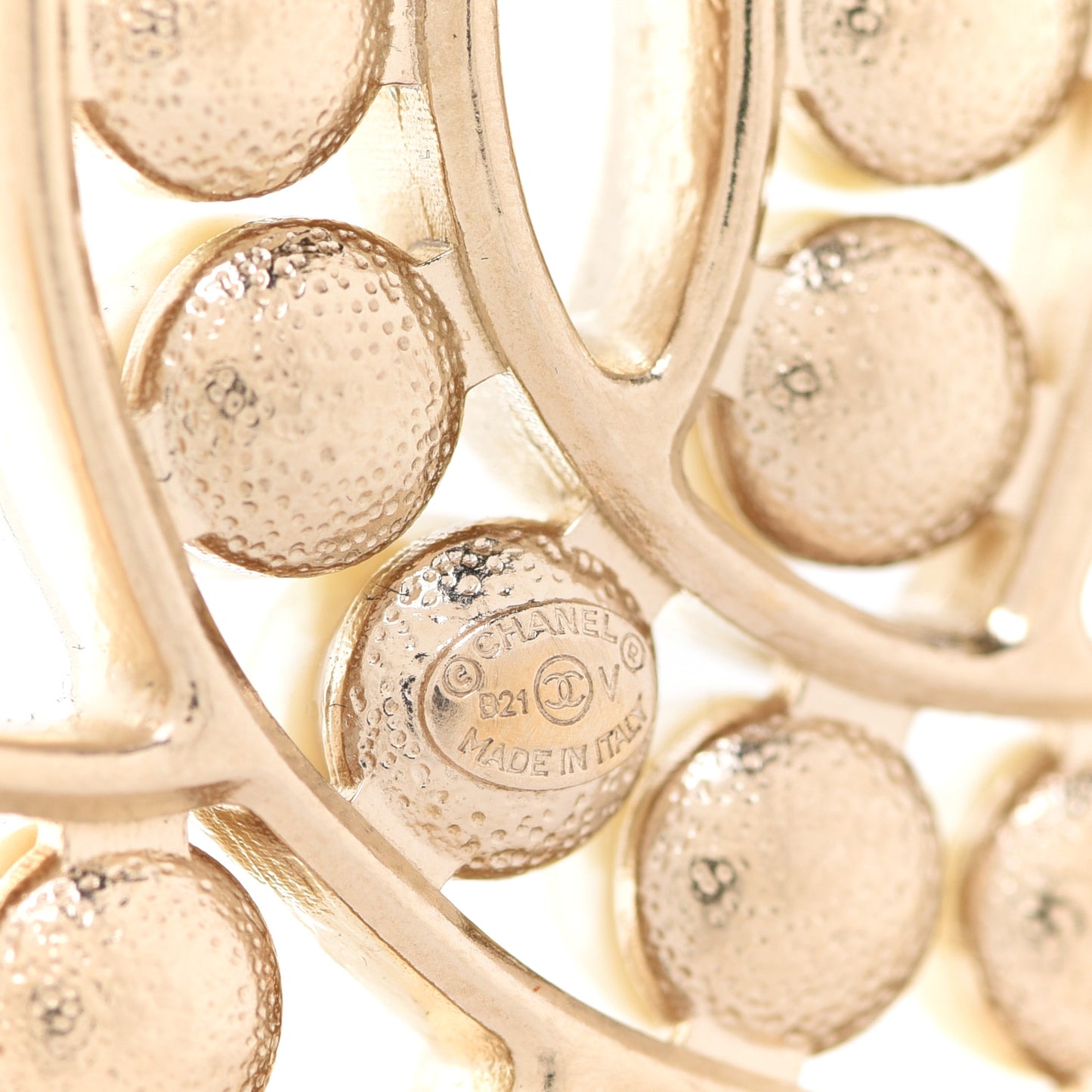 Pearl CC Brooch Light Gold