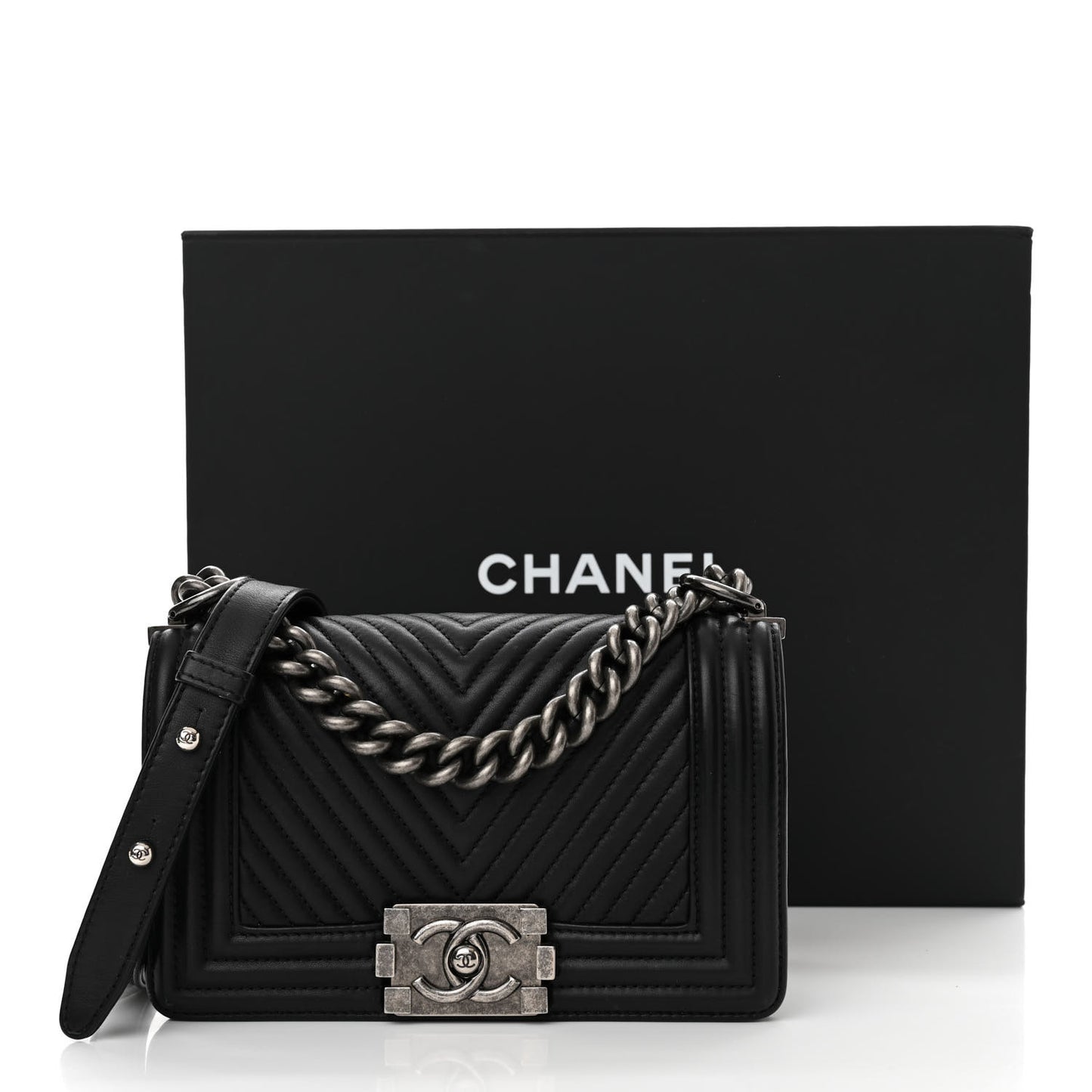 Calfskin Chevron Quilted Small Boy Flap Black