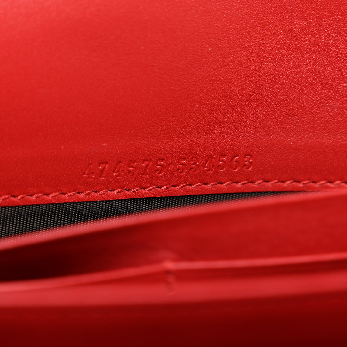 Calfskin Matelasse GG Marmont Chain Wallet Hibiscus Red