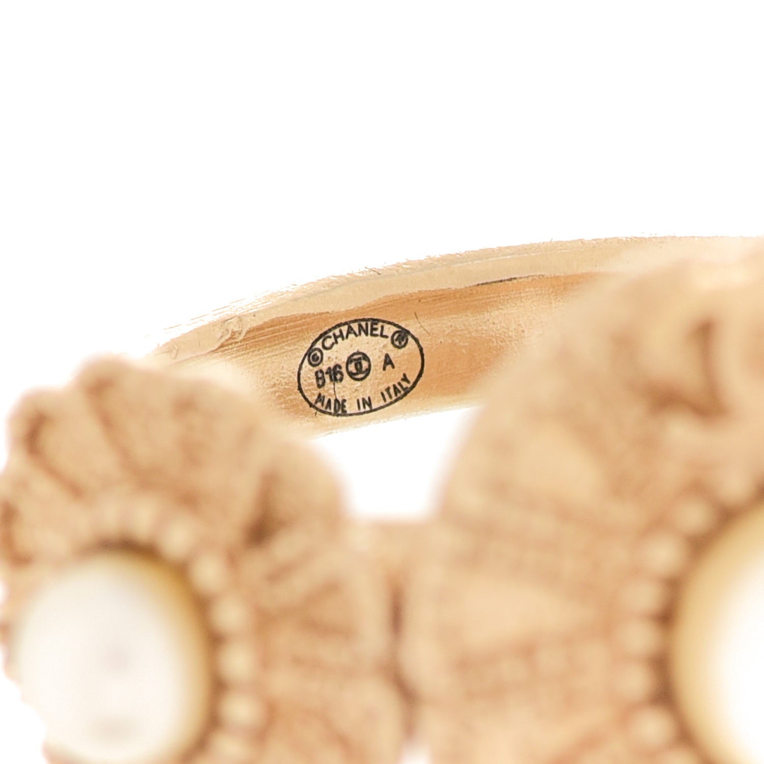 Chanel Pearl Camellia CC Ring 6.5 Light Gold 4 of 5