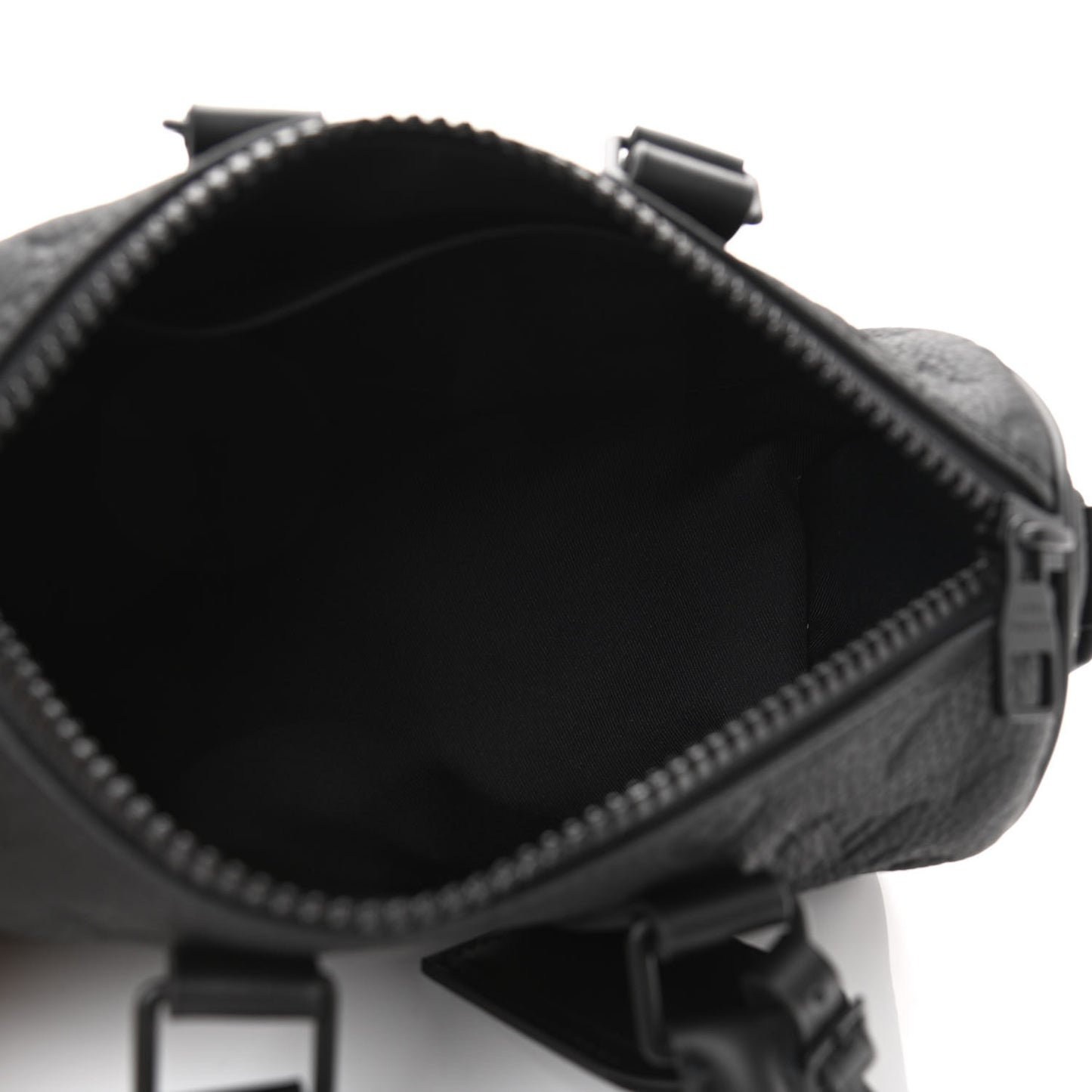 Monogram Taurillon Keepall Bandouliere 25 Black