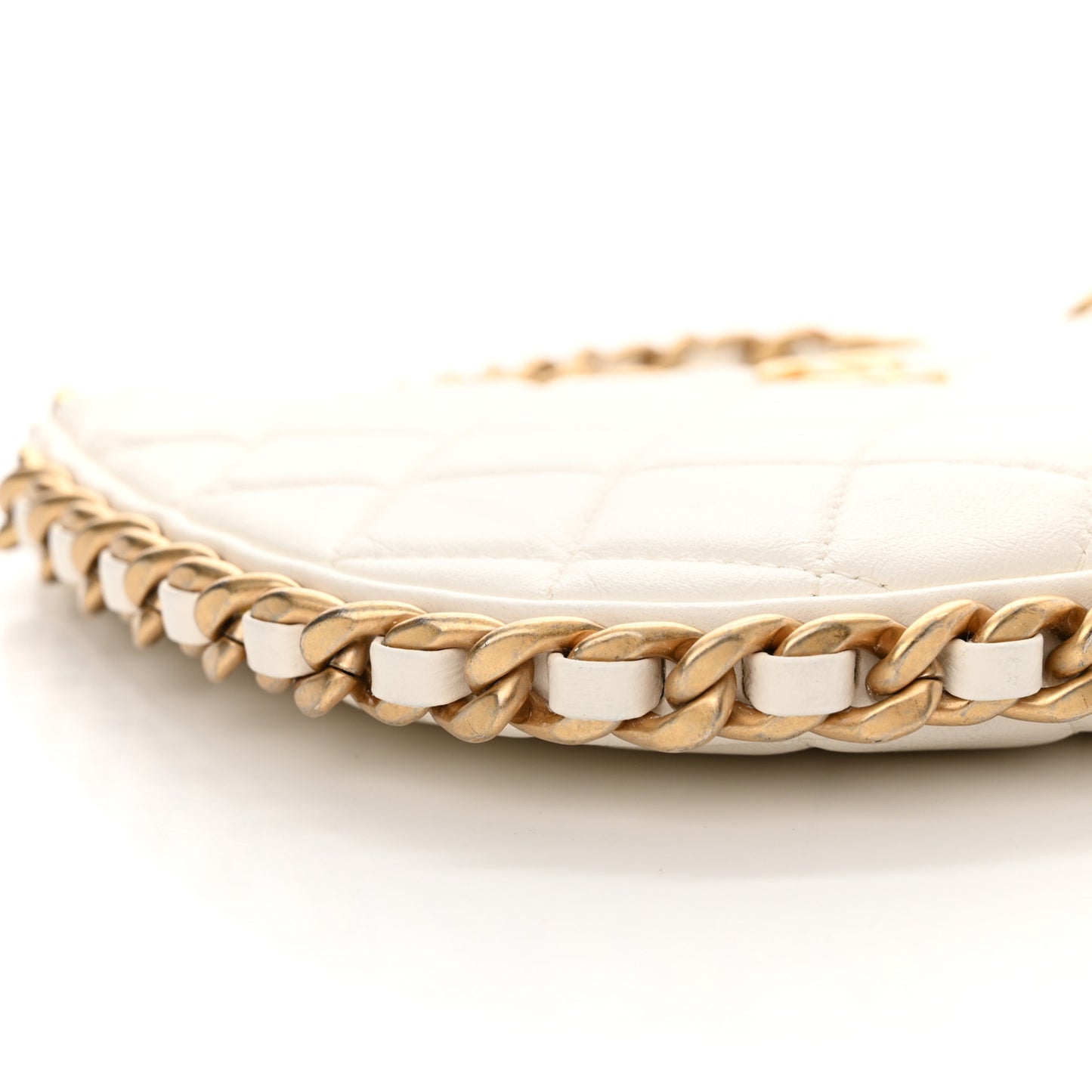Shiny Crumpled Lambskin Quilted Trendy Chain Around Hobo White