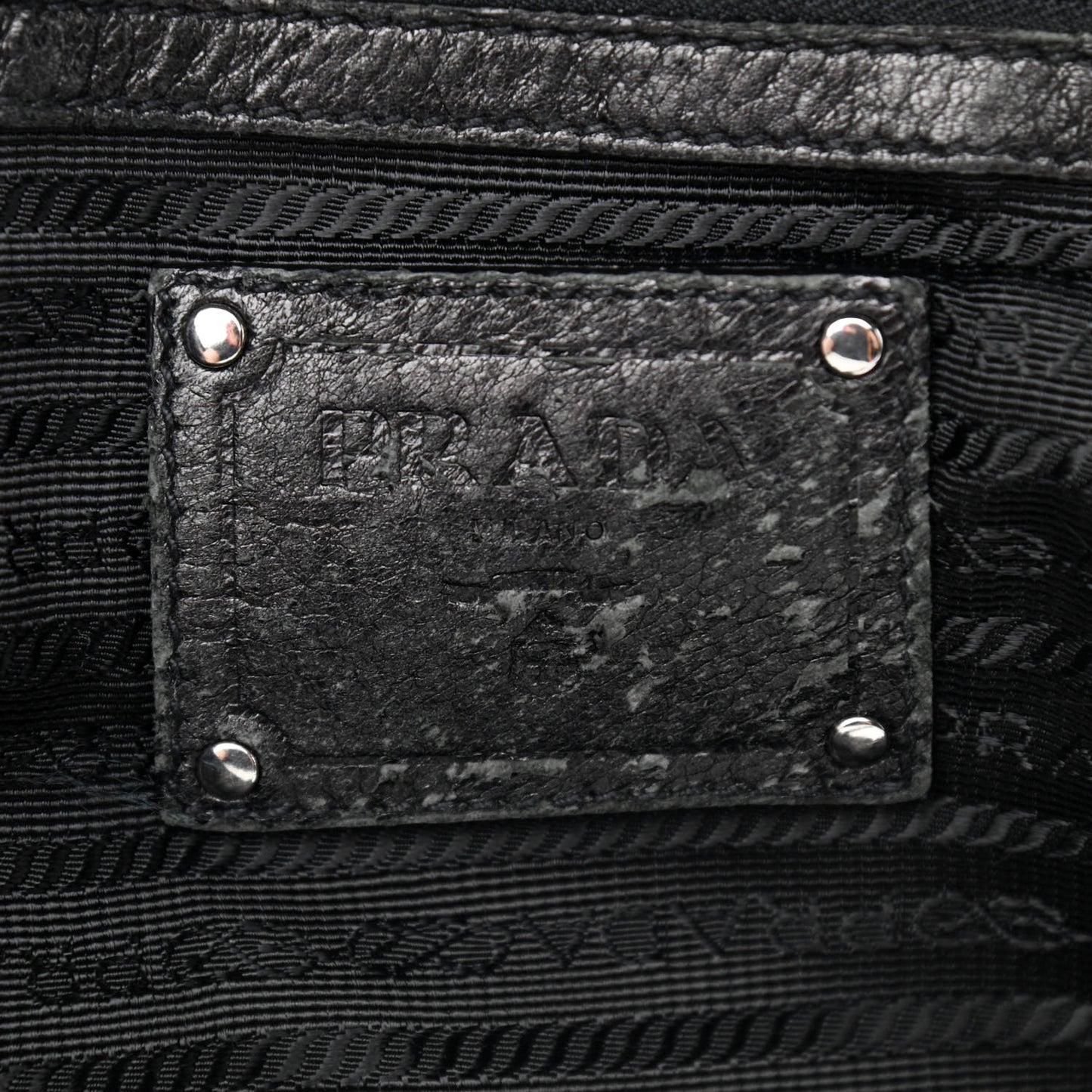 Vitello Daino Tote Black