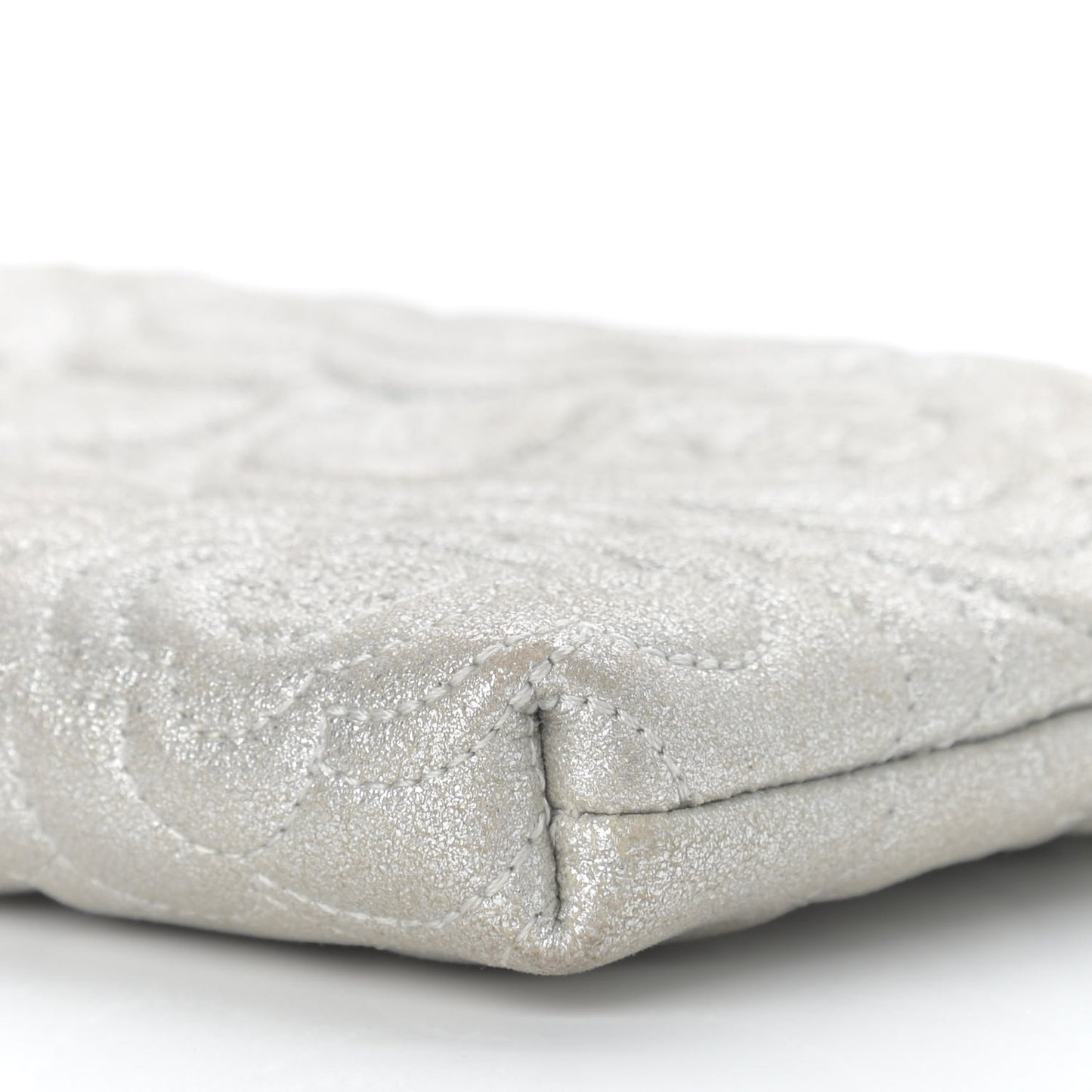 Metallic Lambskin Camellia Chain Pouch Silver